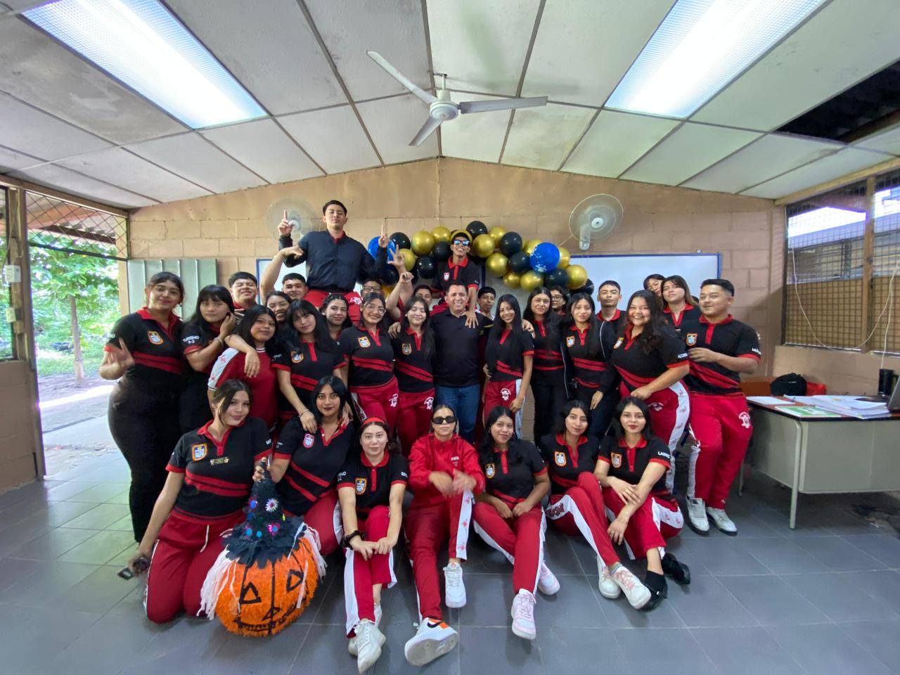 Foto grupal de la sección (colocar aquí)